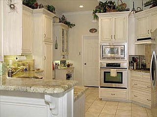 3rd image of 2313 Bedford Cir