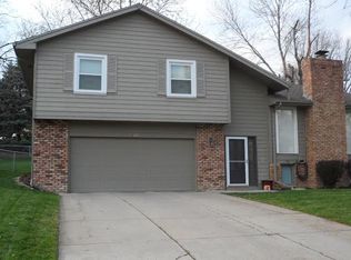 10824 Taylor St, Omaha, NE 68164