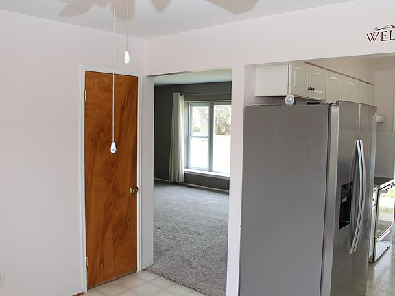 3rd image of 1117 Coleman St