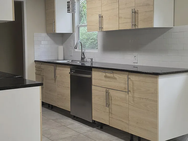 4910 Forestmont Dr — Photo 7