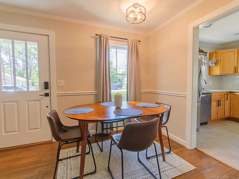 1031 Dell Ave SE — Photo 12