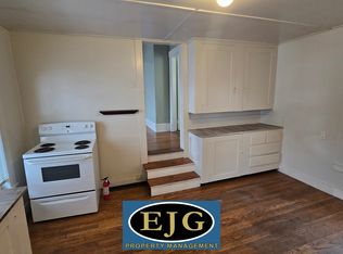 24 Crescent St #4A, Derry, NH 03038