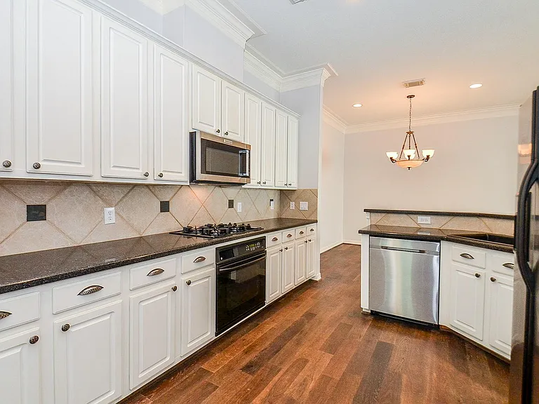 5208 Blossom St #5 — Photo 14