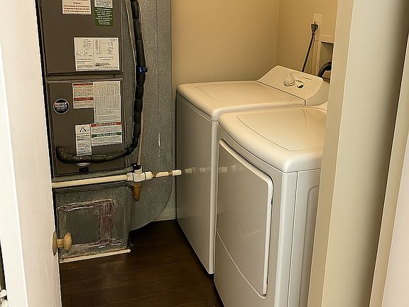 4th image of 11215 Joyceton Dr