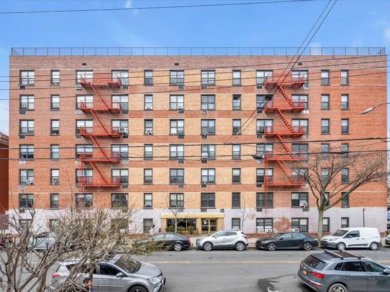 877 Bay Ridge Avenue #APT3H in Dyker Heights, Brooklyn | StreetEasy
