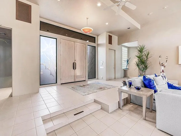 45625 Apache Rd — Photo 2