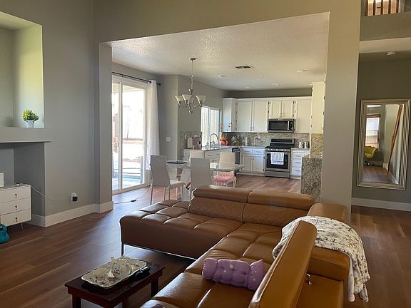 5th image of 686 Hillswick Cir
