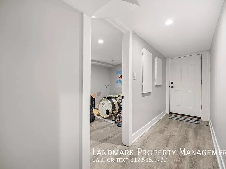 3521 N Western Ave #1 — Photo 17