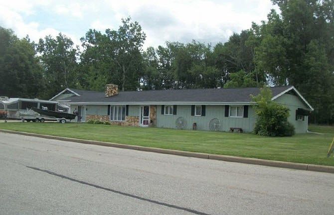 1st image of 335 Lakeview Ave