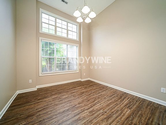 5th image of 6366 Wellesley Dr