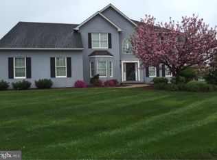 471 Hemlock Ln, Nazareth, PA 18064
