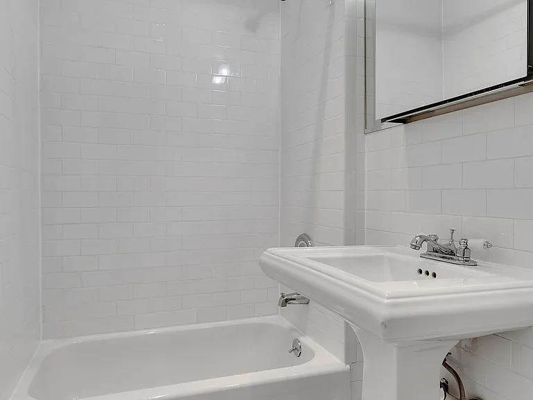404 E 88th St #6-A — Photo 6
