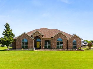 141 Chazlynn Ct, Waxahachie, TX 75165