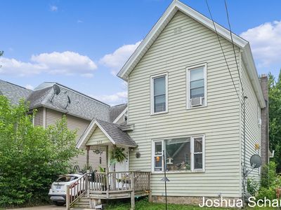 908 Chatham St NW, Grand Rapids, MI, 49504