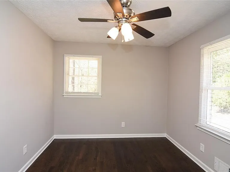 86 Regency Way SE — Photo 42
