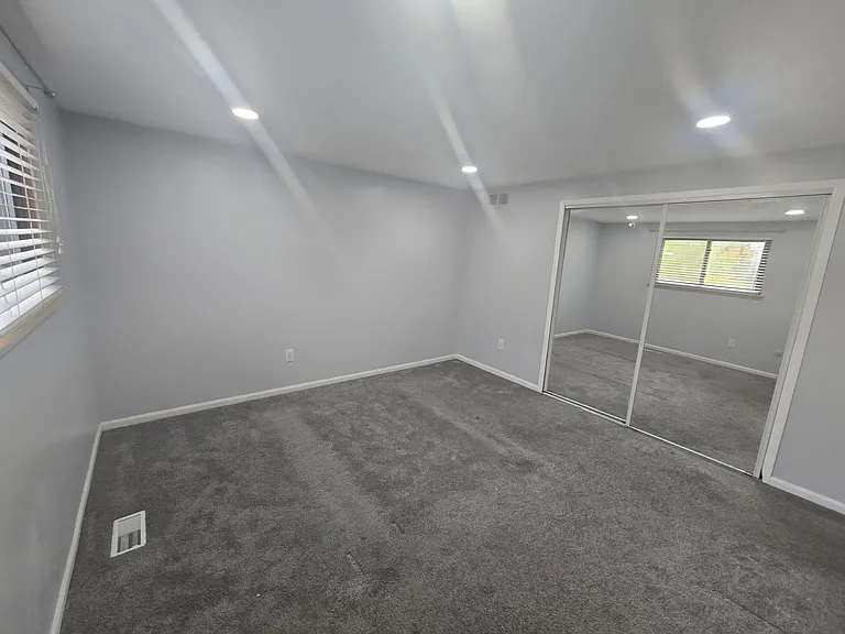 8410 Hickory Dr — Photo 18