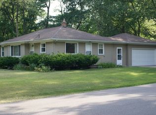 72 S Division St, Holland, MI 49424