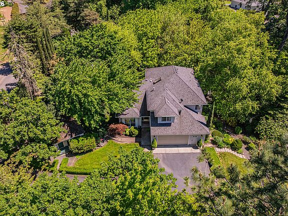 2nd image of 2770 NE Roberts Ln