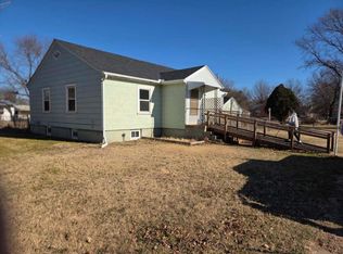 122 W 19th St, Harper, KS 67058