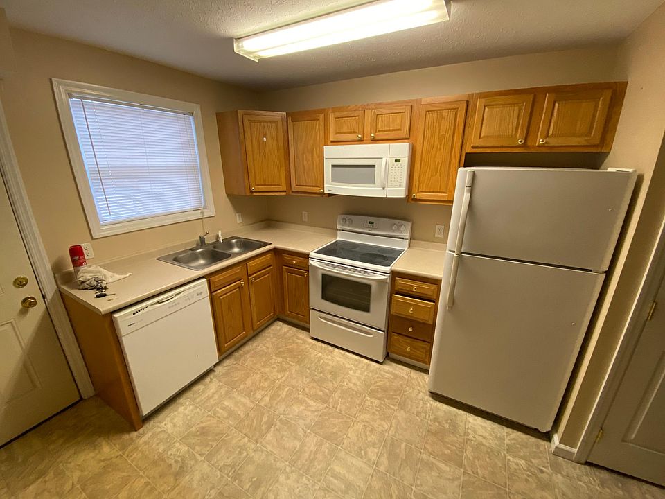 1st image of 2103 Stonewood Dr #2103