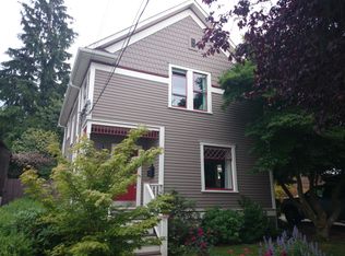 3240 41st Ave SW, Seattle, WA 98116