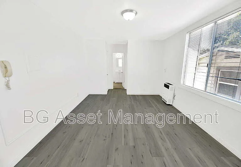 2039 Macarthur Blvd #9 — Photo 9