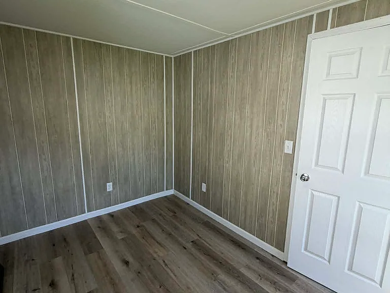 648 10th Ave W #B8 — Photo 3