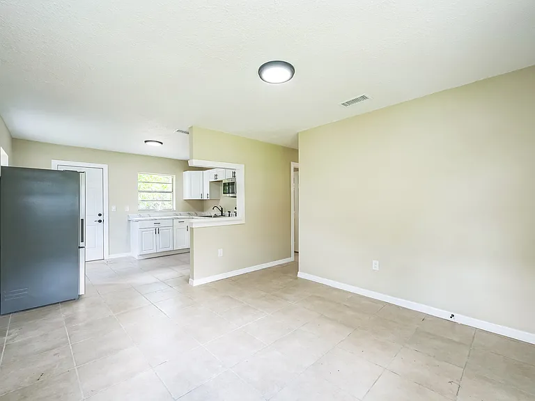 314 W Owens Ave — Photo 7