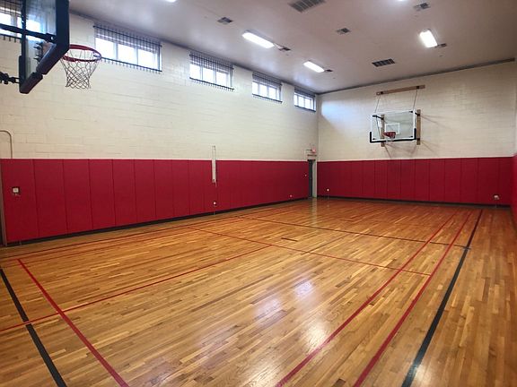 Clubhouse Basketball Court
