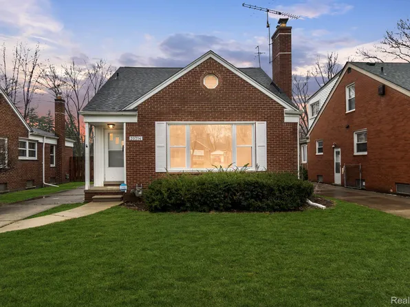 20314 Woodmont St, Harper Woods, MI 48225