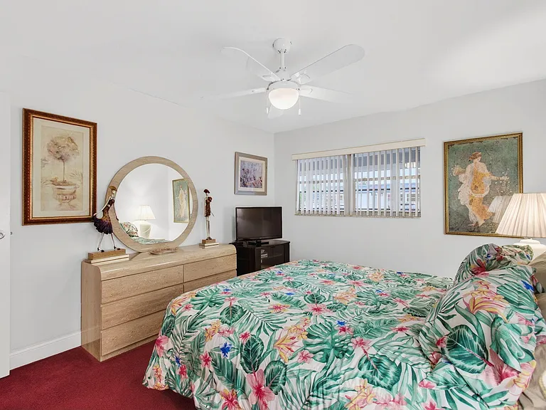 213 Waterford Cir #I — Photo 26