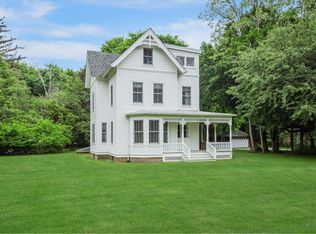 76 S Phillips Ave, Remsenburg, NY 11960