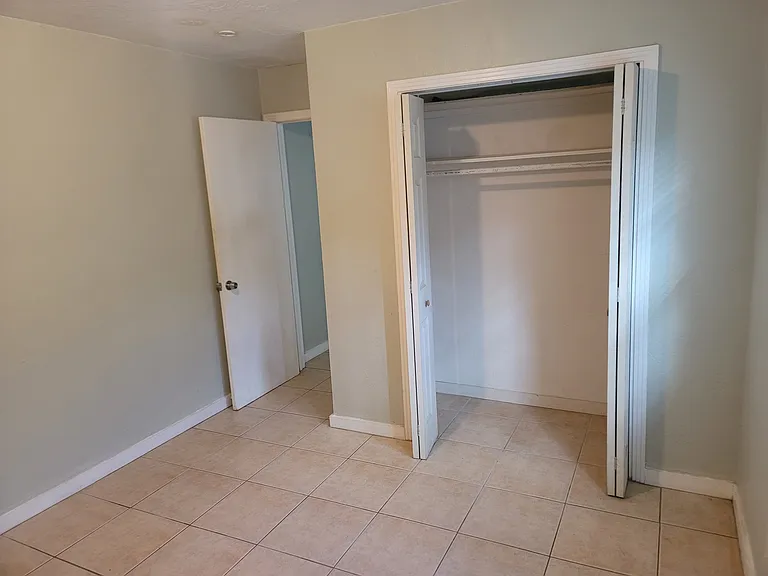 1338 S Washington Ave — Photo 5