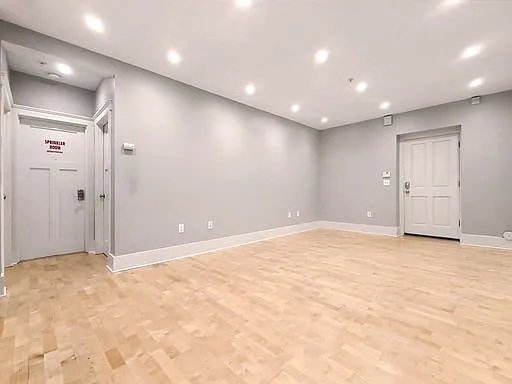 1014 E Denny Way #B — Photo 2