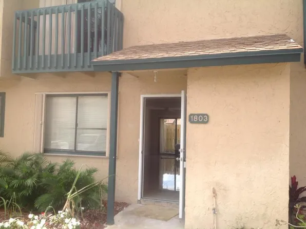 1803 Wharf Ln, Greenacres, FL 33463