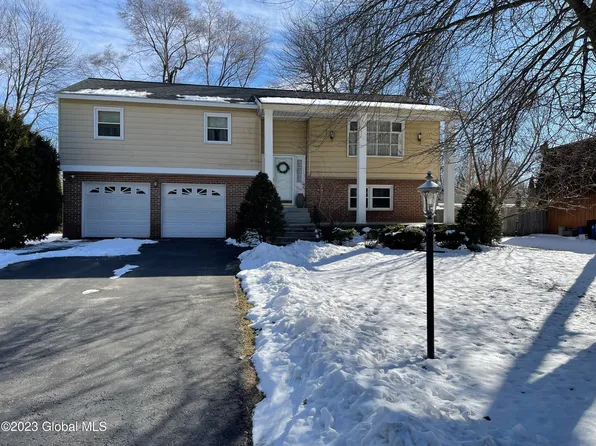 43 Delafield Drive, Colonie, NY 12205