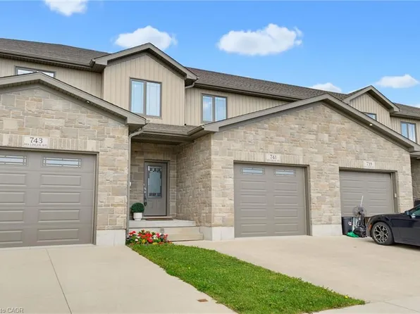 741 Hollinger Ave, North Perth, ON N4W 0J3