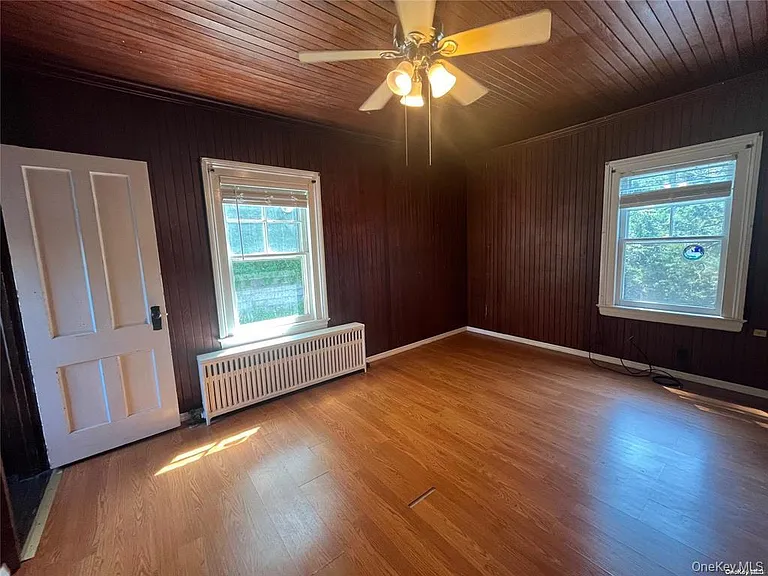 146 Bayview Ave — Photo 7