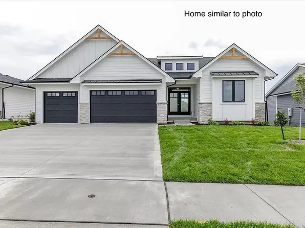 226 Cedar Dr, Gilbert, IA 50105