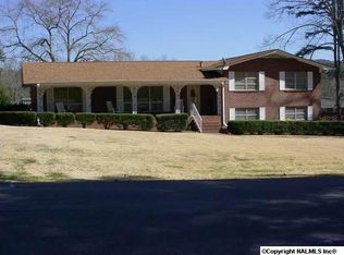 129 Argyle Ln, Gadsden, AL 35904