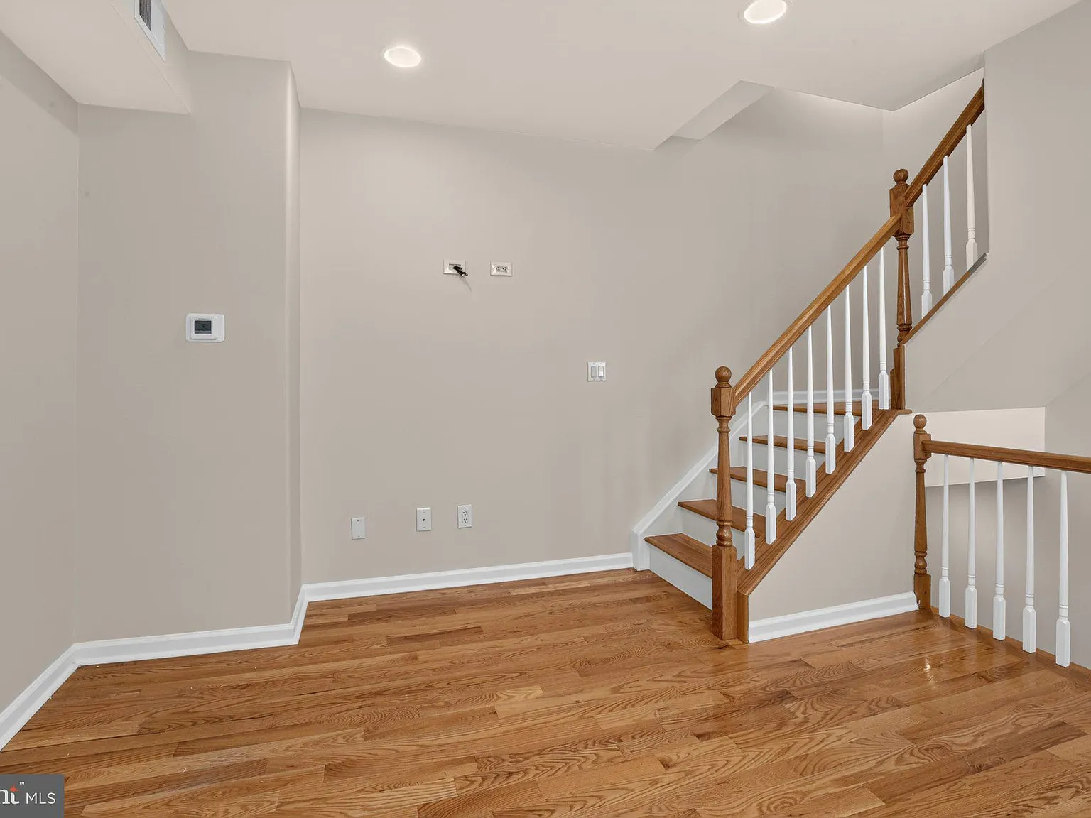 1 bed, 1.0 bath, 728 sqft, $1,650 — Photo 2