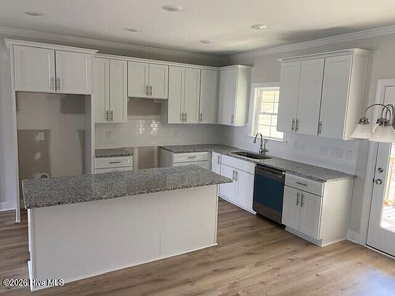 4th image of 5316 Lloyd Road