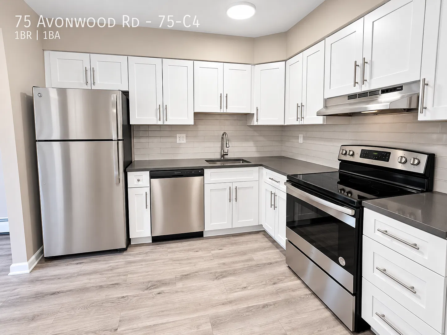 1 bed, 960 sqft, $1,833 — Photo 2