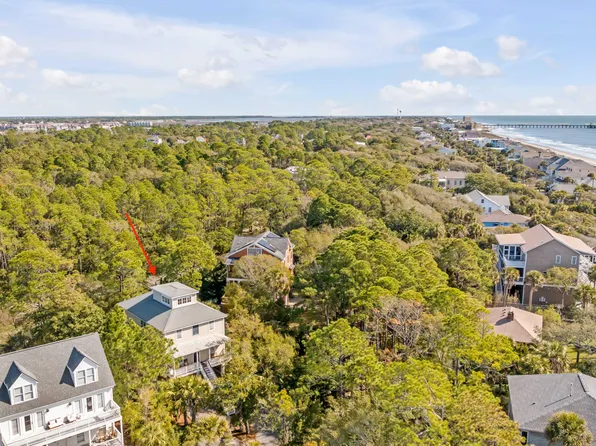 716 Cooper Ave W, Folly Beach, SC 29439