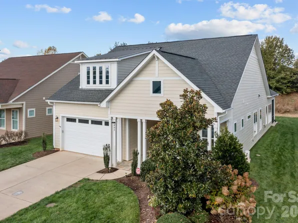 495 Granite Lake Ct, Denver, NC 28037