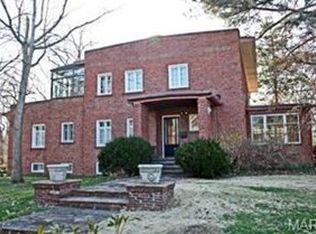 24 Algonquin Ln, Saint Louis, MO
