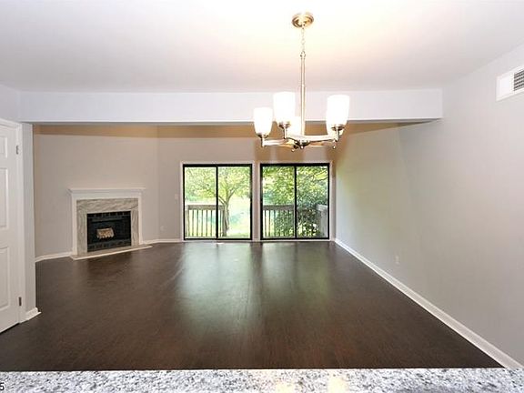 5th image of 47 Eagle Dr #E047