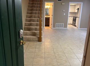 304 Fairway Cir APT C, Springdale, AR 72764