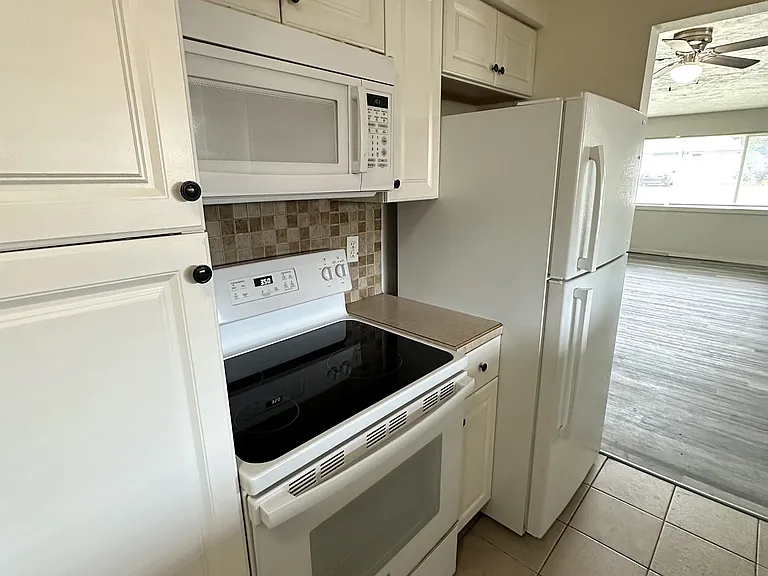 1619 W 5th Ave #A — Photo 11