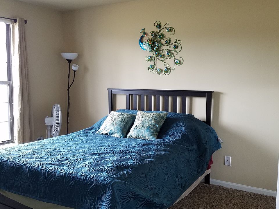 1st image of 1491 E Evergreen Dr APT 104